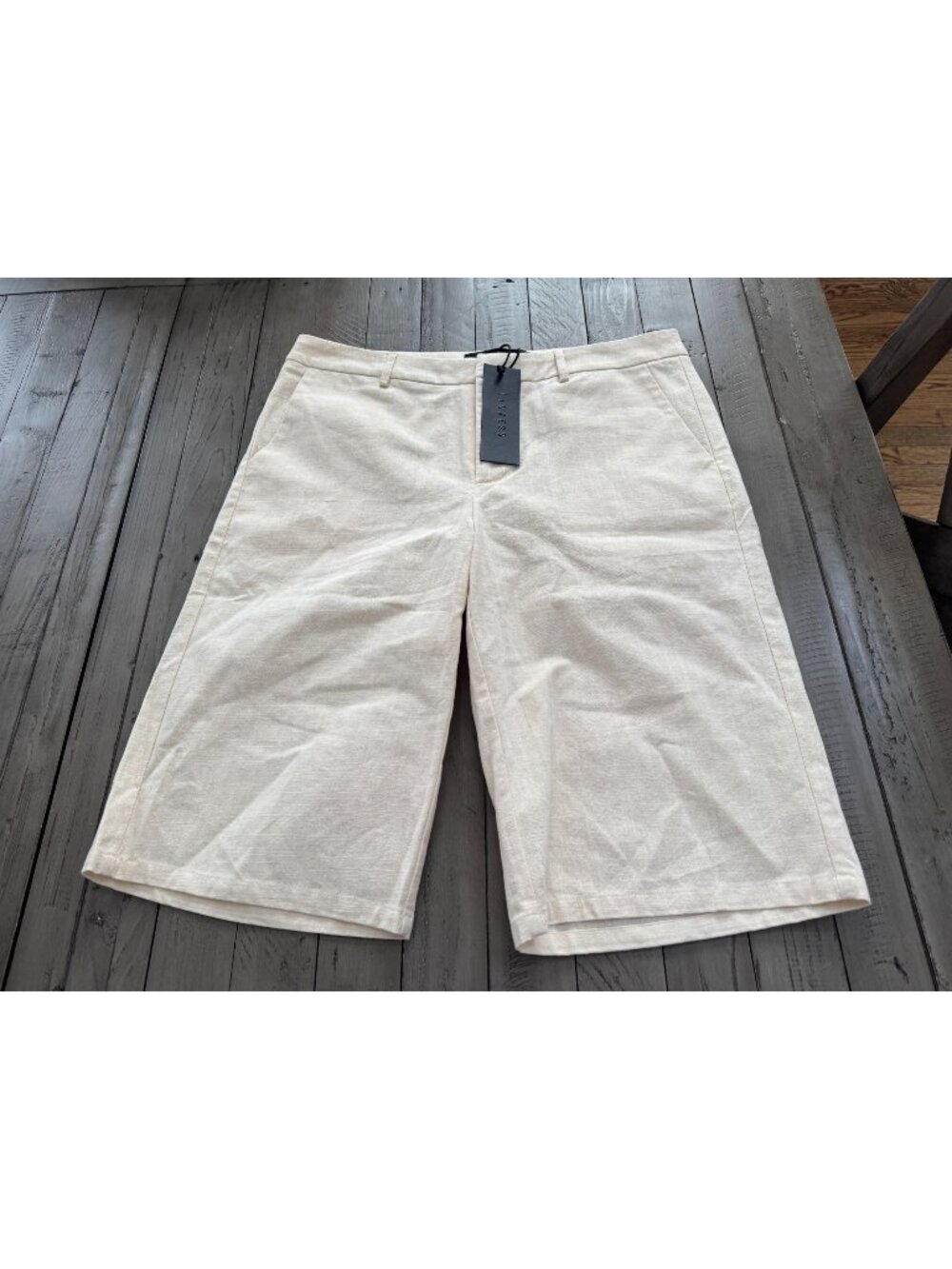 NWT LIONESS Kurt Jorts Short Ivory Size Medium
